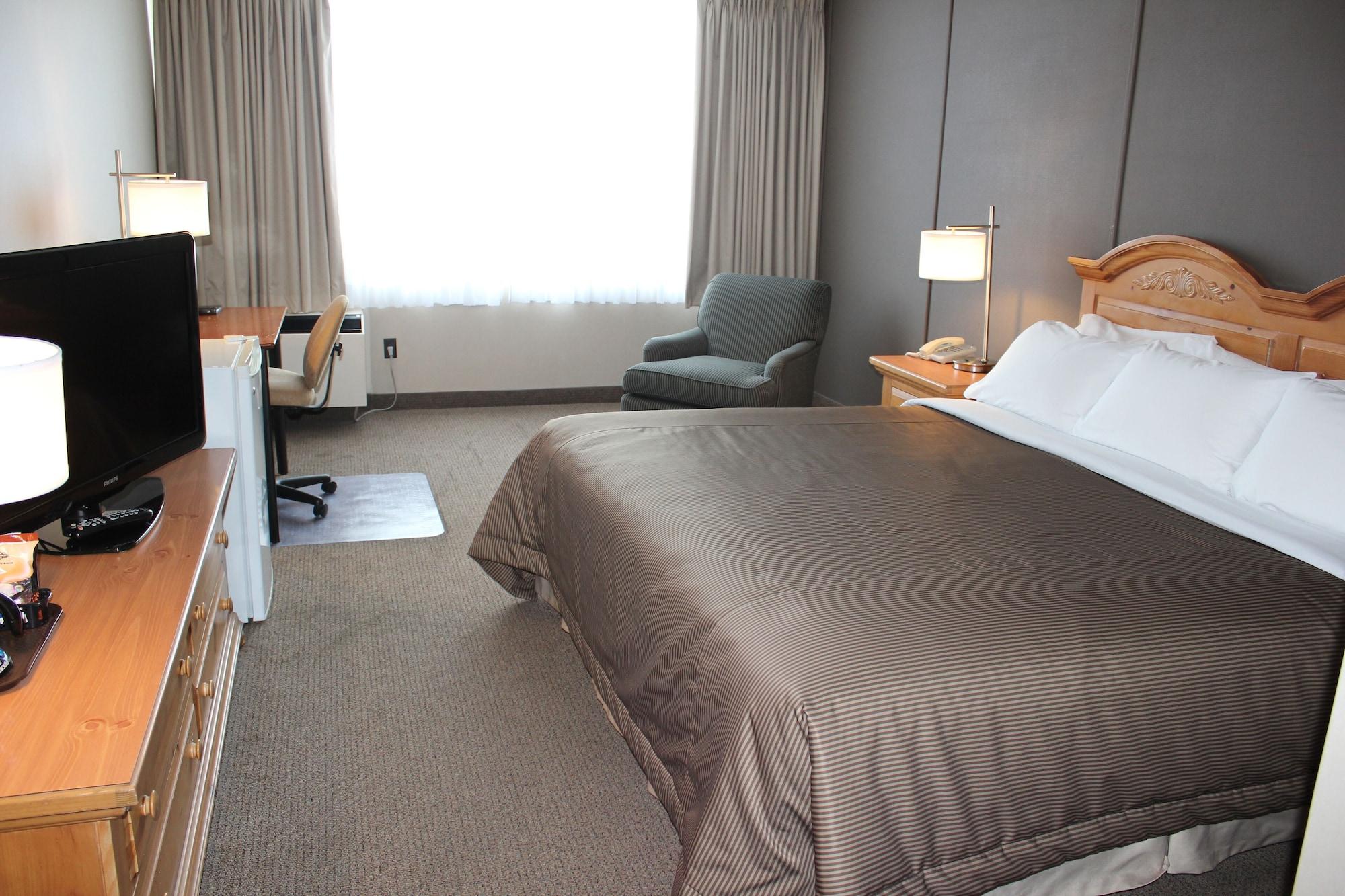 Confederation Place 2*
