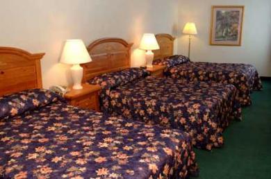 Confederation Place Hotel 2*