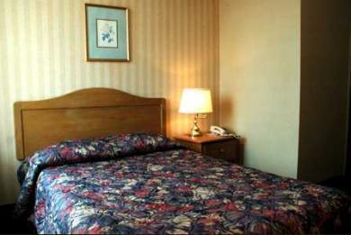 Confederation Place 2* Kingston